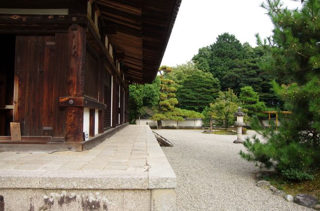 ご本尊は薬師如来、両脇に日光、月光菩薩、そして帝釈天、伎芸天。。。<br />