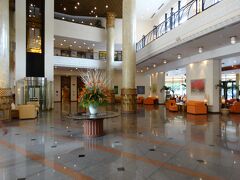 同僚4人での旅だったので
HISを利用して航空券と『ヒルトンハノイオペラ』
観光はなくフリーのパッケージを利用しました
