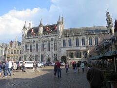聖血礼拝堂(Basilica of the Holy Blood)と市庁舎