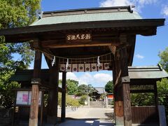 琴電滝宮駅より徒歩5分にある滝宮天満宮です。