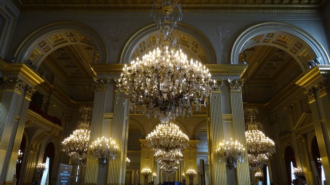 豪華絢爛すぎて、全然リラックスできないです。