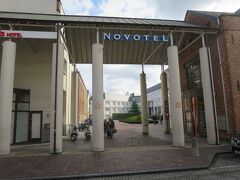 Novotel/ibis 発見。