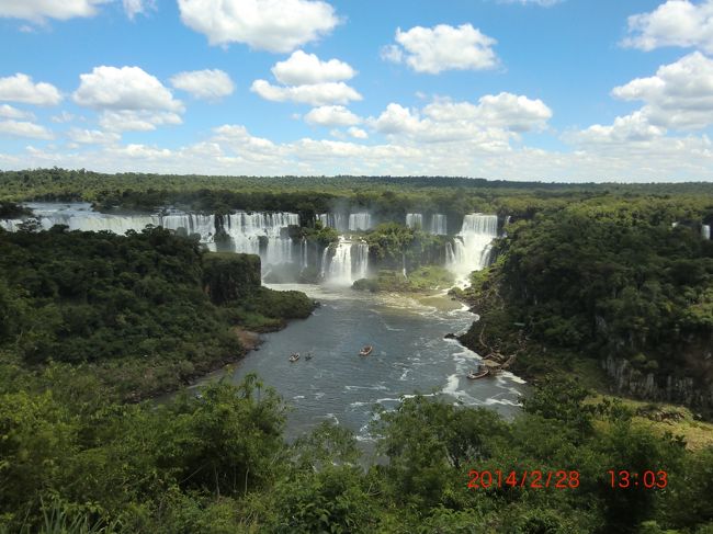 ブラジル側のイグアスはアルゼンチン側に比べてとても穏やかです。<br />ユートピアみたいな感じでこちらの方が私は好きです。
