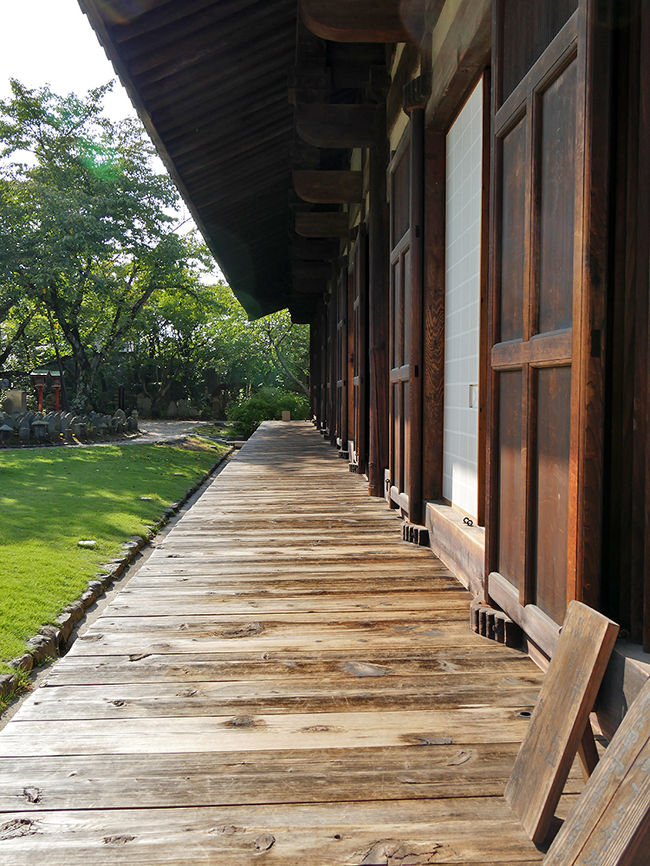 五重小塔（国宝）が東京へ貸出される為、期間中ここ禅室（国宝）内部の特別拝観が許された。　撮影禁止の為写真はありません