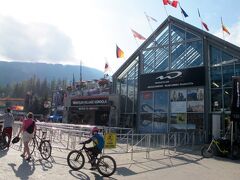 ウィスラー・ビレッジ・ゴンドラ（Whistler Village Gondola）に乗ります。