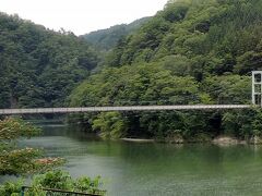 為栗駅（してぐり）からは美しいフォルムの天竜橋が見えます
