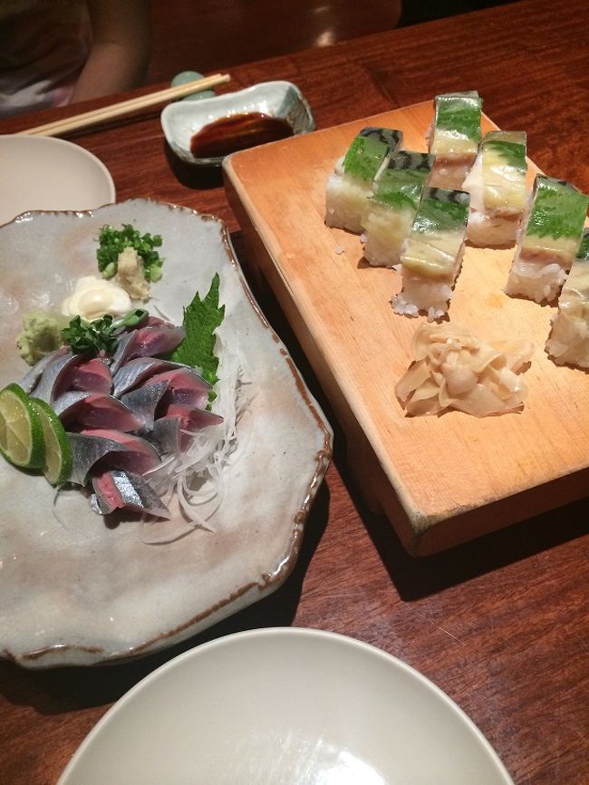 夜は、いつもの居酒屋でサンマの刺身とバッテラ。