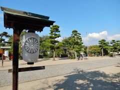 って事で、誉田八幡宮にお立ち寄り

天皇家の菊の紋に迎えられ、、、