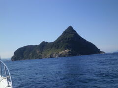 車だと一時間はかかる　常神半島の先にある御神島
ボートだと　五分です