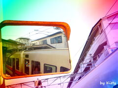 出町柳駅から叡山電車、えいでんに乗って終点の鞍馬へ。
思ったより人が乗ってるな〜。
お天気も良くて行楽日和だしね。