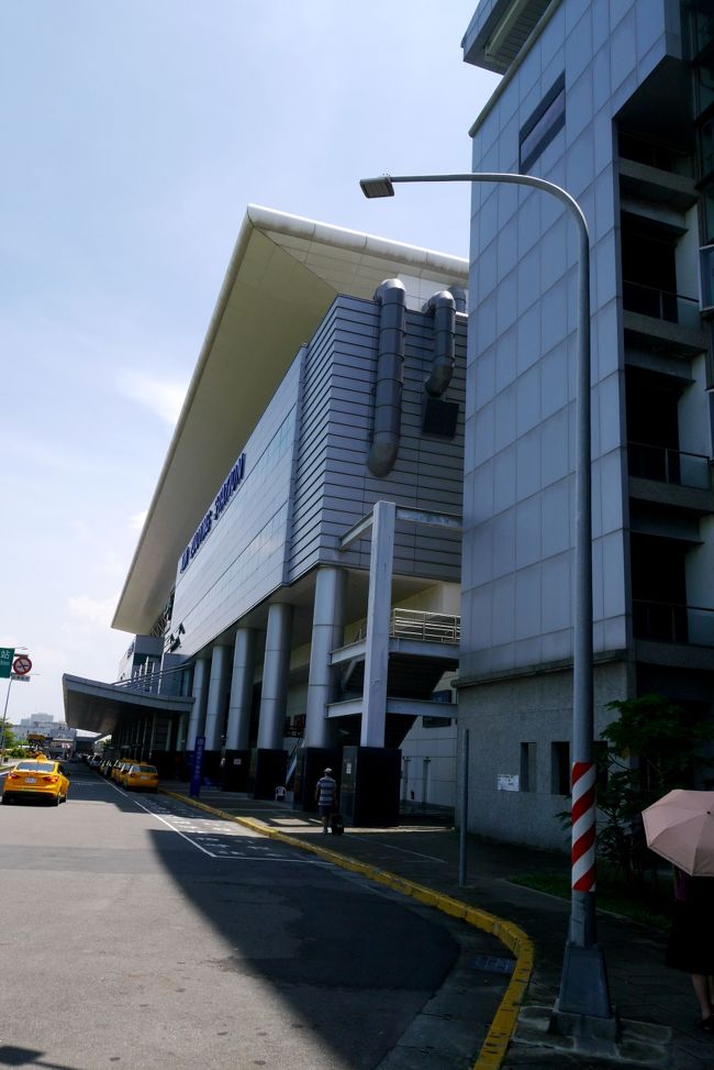 1104新左営駅，ここから高鐵左営駅はコンコースで行ける