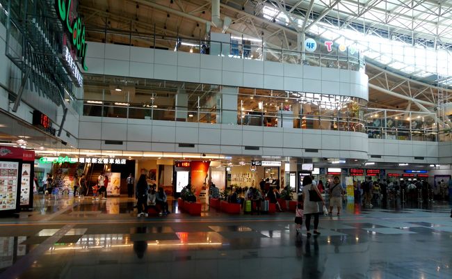 スターバックス前で1115．同行者と無事に会う．