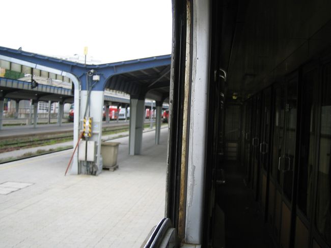 スロヴァキアからオーストリア・ウィーンへ入国しました。<br /><br />ちなみにウィーンは現地ではVienna(ヴィエナ）です。