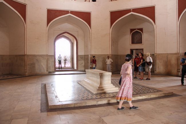 中は風通しがよく、涼しいです。