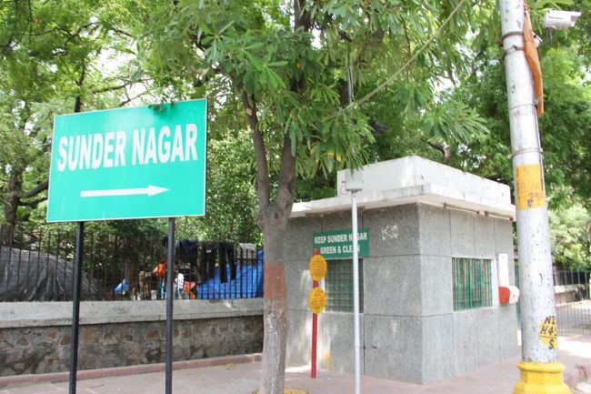 フマユーン廟から歩いて、サンダーナガールへ向かいます。