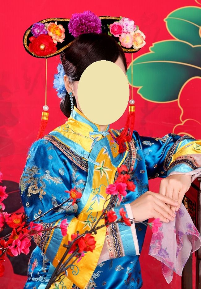 色々ポーズを求められ、笑って、とか言われるので、困りました…