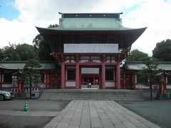 徳富記念園を出て、藤崎宮へ。徒歩10分程で到着。大きな神社です。