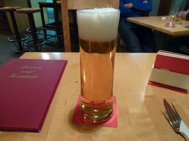 で、晩ごはんにまたビール