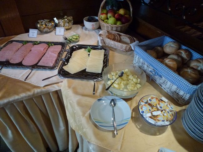 ガストホフに戻り朝食