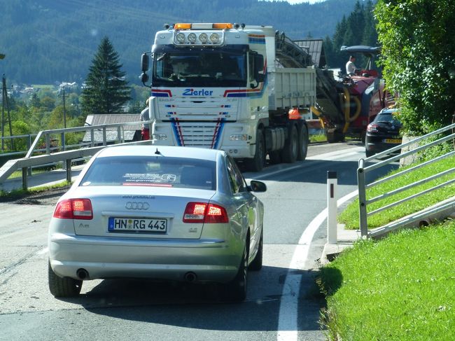工事をしていたよ。<br />片側通行じゃなくて完全に車ストップ