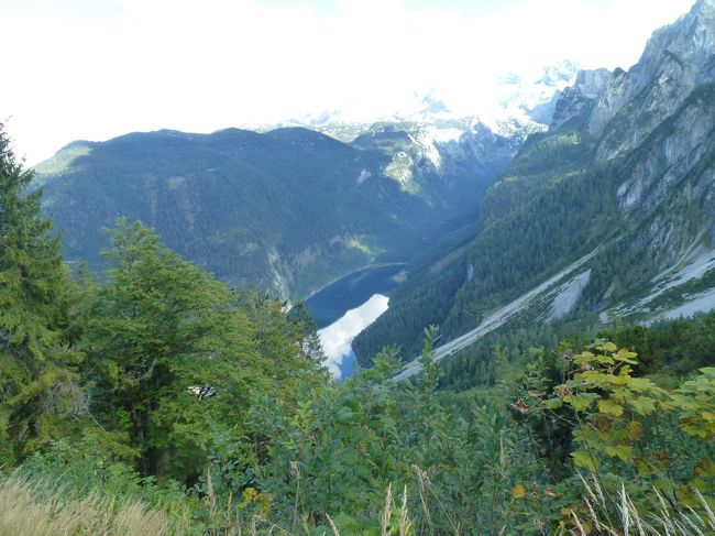 ロープウェイの山頂駅からの景色。<br />夕方だから写真も微妙。