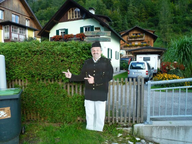 ガストホフに荷物を置きに。<br />このおっさんが目印。