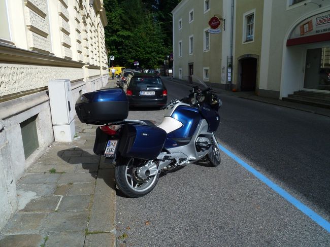 BMWも。<br />タンデムで乗りたいな〜