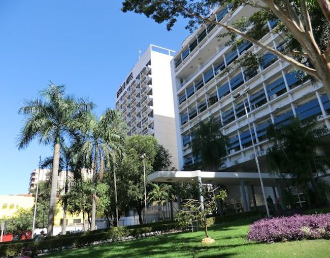 ホテルに到着しました。<br />季節は一応冬ですが、昼間は暑いです。<br />30度は超えていそう。<br />