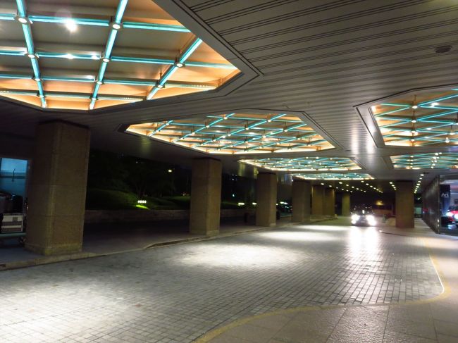 お散歩を終えて、リーガロイヤルホテルまで戻ってきました。