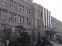 大牟田市役所の庁舎です。炭坑が華やかなりしころに建築されたのでしょうか。大変立派な造りと様式です。こうした建物は全国的にも少なくなっています。