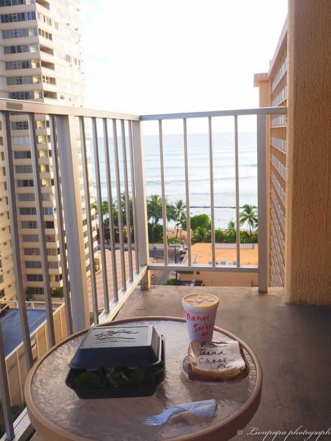 帰りに<br />ステーキ シャックによりステーキプレートをto go<br />高橋果実店で、マンゴーアイスと翌朝のツナサンドを買って帰りました。