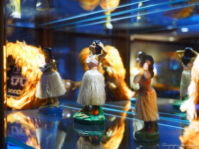 ハイアットにある置物<br />この後バスにて移動