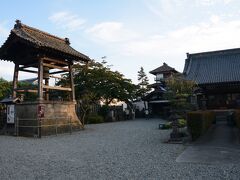 七日町駅近くまで歩き阿弥陀寺を見学。