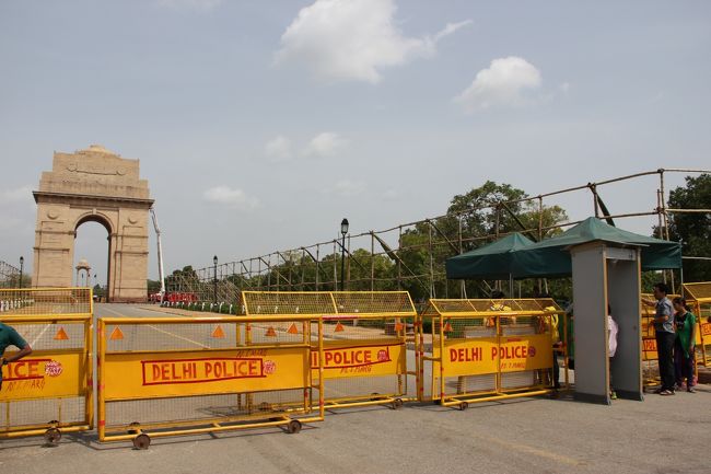 独立記念日前で（たぶん）閉鎖中で入れませんでした･･･。