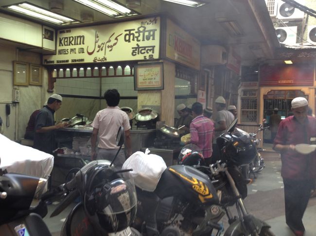 KARIM'sです。<br />お肉とスパイスのいい香りがします。