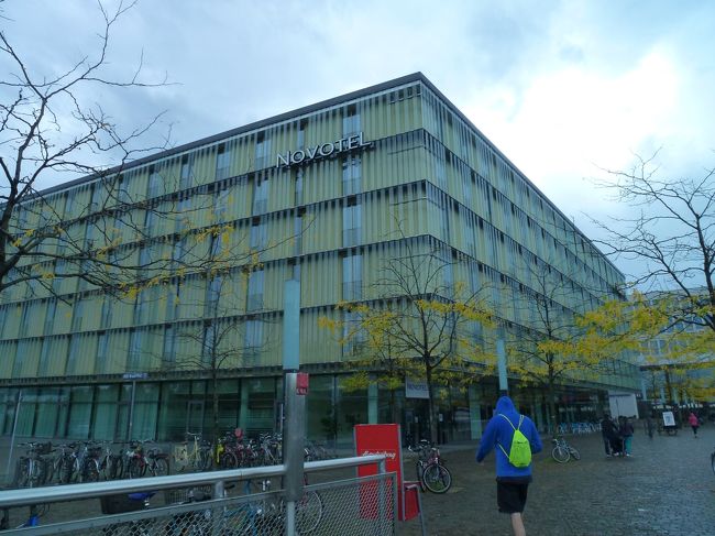 ホテル<br />駅から徒歩10秒。笑