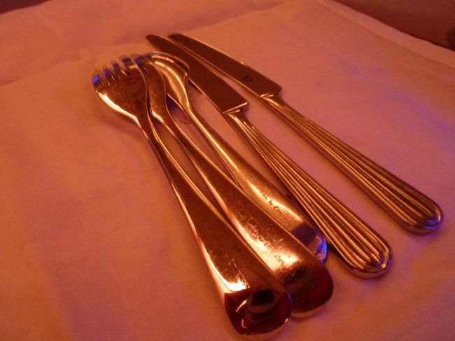 ナイフとフォークもちゃんとしたのん