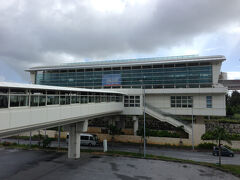 まずは沖縄那覇空港に。今回はゆいレールには乗りませんでした。