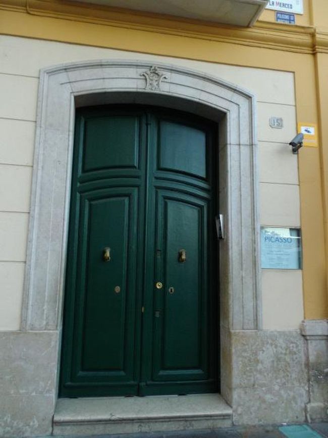 ピカソの生家の入口