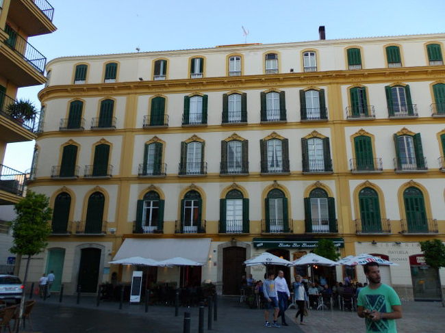 メルセー広場の一角にはピカソの生家があった建物が