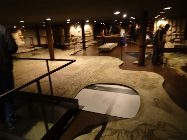 ドゥーモのメインは地下の遺跡でしょう