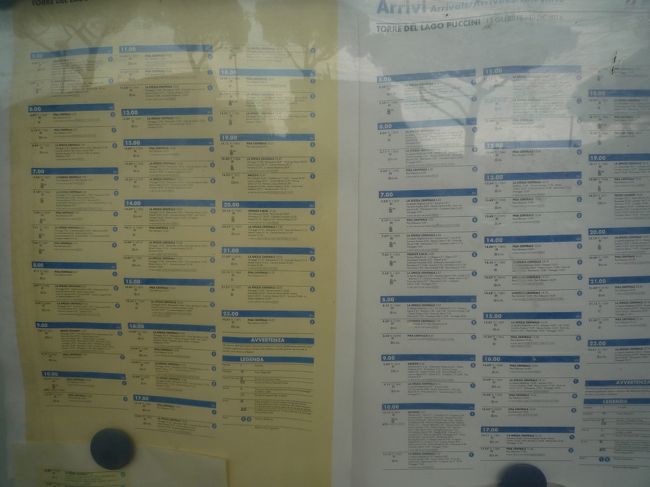トンネルをくぐって反対側のホームに来ました<br />困っているとよく声をかけてくれる人に会いました。<br />スペインもそうだけど親切。フランスがちょっとね。<br />幸いなことに駅に時刻表が張ってありました<br />１時間に２本しかない電車<br />それほど待たずに乗れそうです。が、、電車が来ません<br />斜塔の予約は４時です間に合うでしょうか