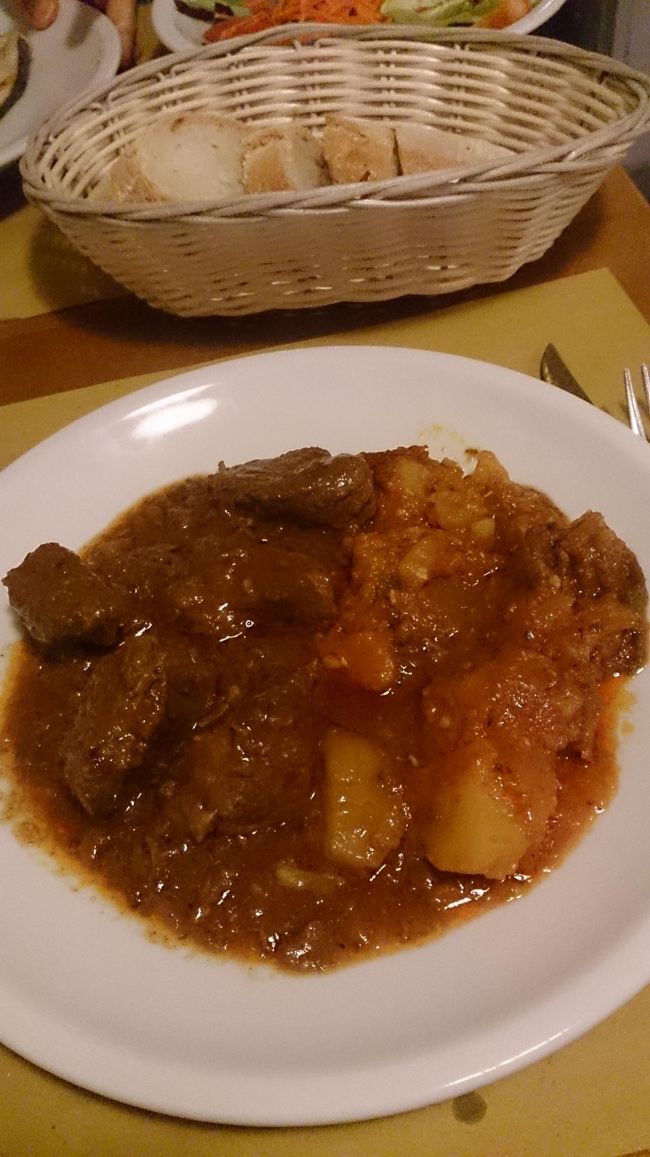 お腹すいてないと言うくせにいつもしっかりしたのを頼む同行者<br />そして半分残す<br />この店をかなり気に入った様子