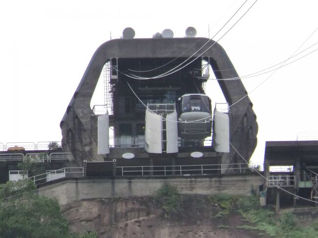 ロ−プウエィをウルカの丘で乗り継いでポン・ジ・アス−カルまで移動