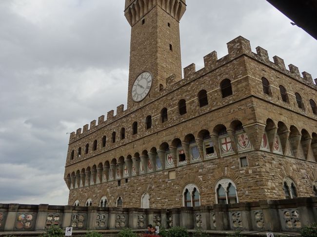 カフェからの眺め間近に宮殿！
