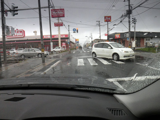 翌日知人宅を出発後、一か所くらい観光しようと思い。<br />どこかに立ち寄ろうと黒石市街にやってきました。