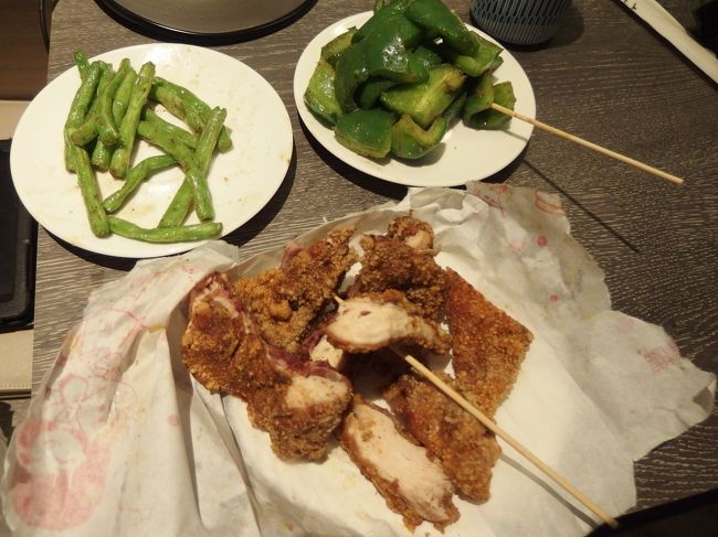 いただきま〜す。<br /><br />唐揚げ、美味しい♪<br />