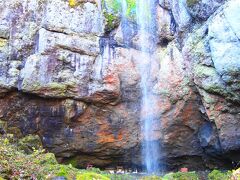 これが、山彦の滝！

水量はやっぱり少な目