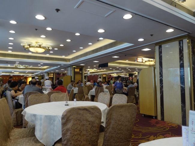 今日のランチは倫敦大酒楼。<br />11時くらいだけど、すでに人が多い。