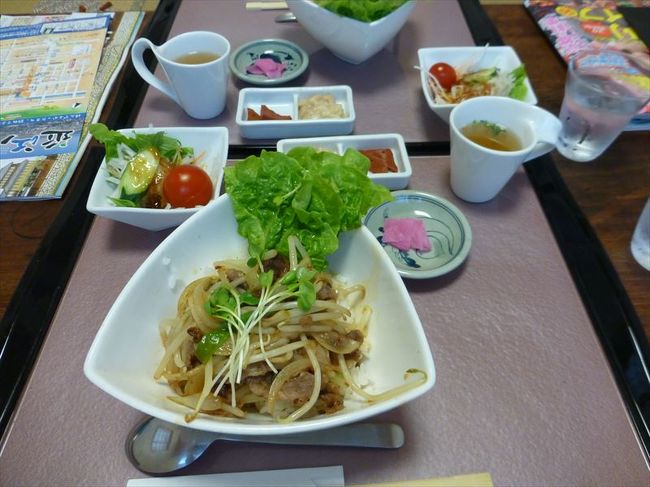 久ぼ多屋さんでは、近江牛を食べたかったので、近江牛焼肉丼(\1,580)をいただきました。<br /><br />